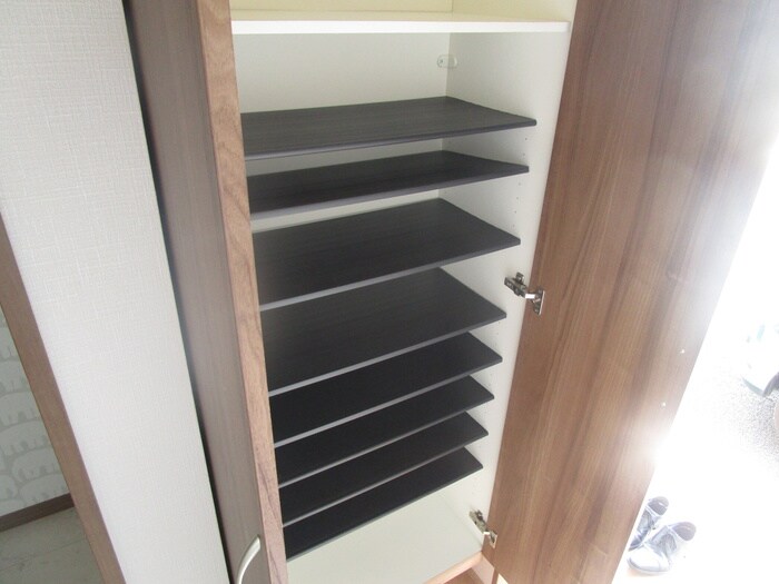 物件内観写真18　(靴箱)