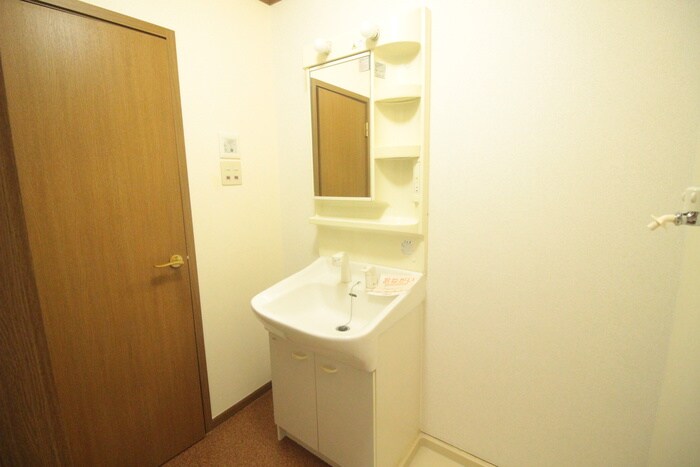 物件内観写真12　(洗面)