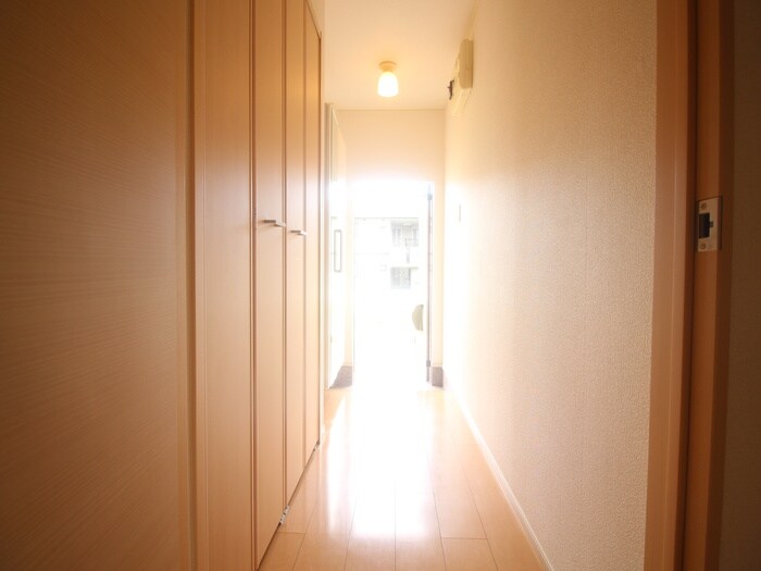 物件内観写真19　(廊下)