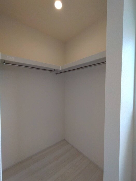 物件内観写真13　(収納)