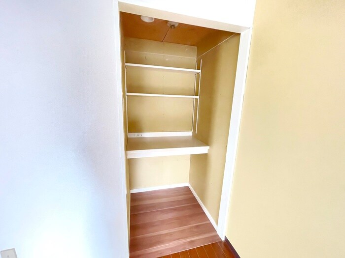 物件内観写真10　(収納)