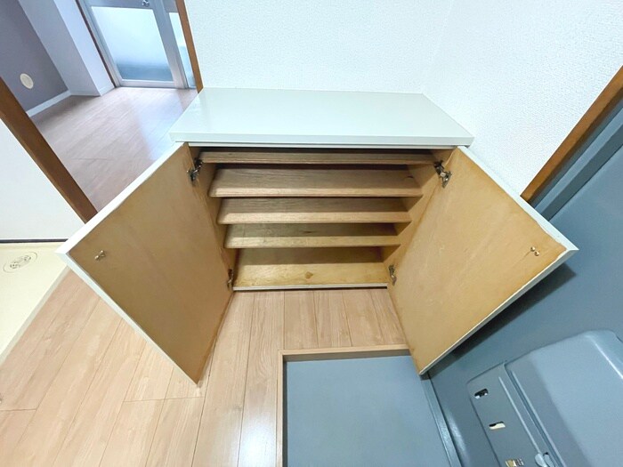物件内観写真19　(靴箱)