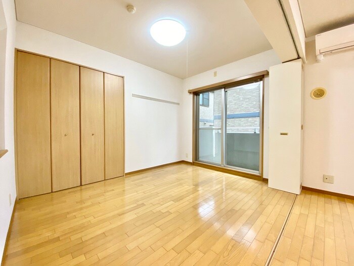 物件内観写真8　(居室)