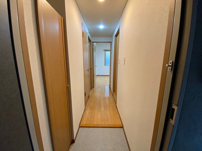 物件内観写真14　(廊下)