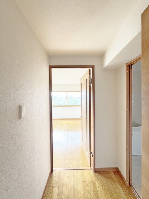 物件内観写真22　(廊下)