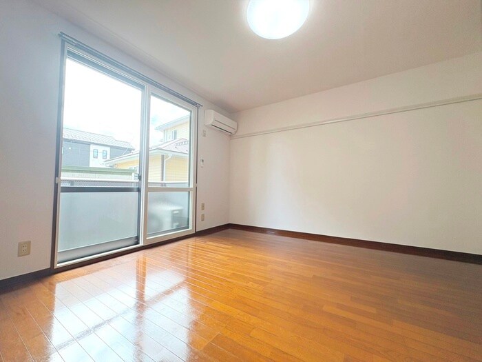 物件内観写真9　(居室)