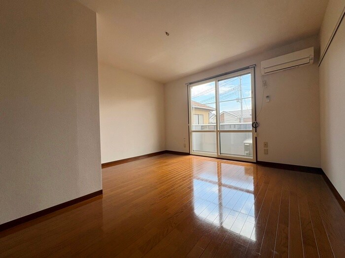 物件内観写真10　(居室)