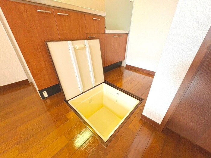 物件内観写真12　(収納)