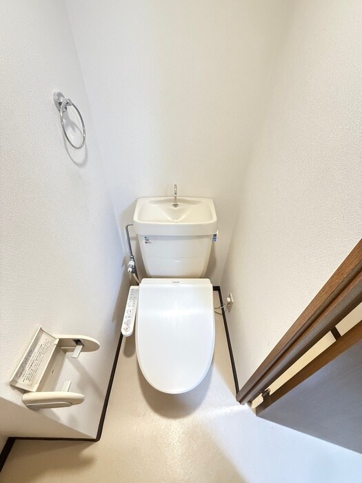 物件内観写真11　(トイレ)