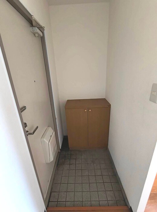 物件内観写真15　(玄関)