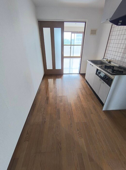 物件内観写真16　(廊下)