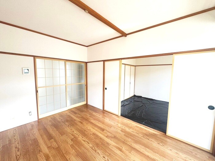 物件内観写真3　(居室)