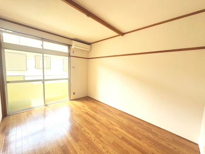 物件内観写真4　(居室)