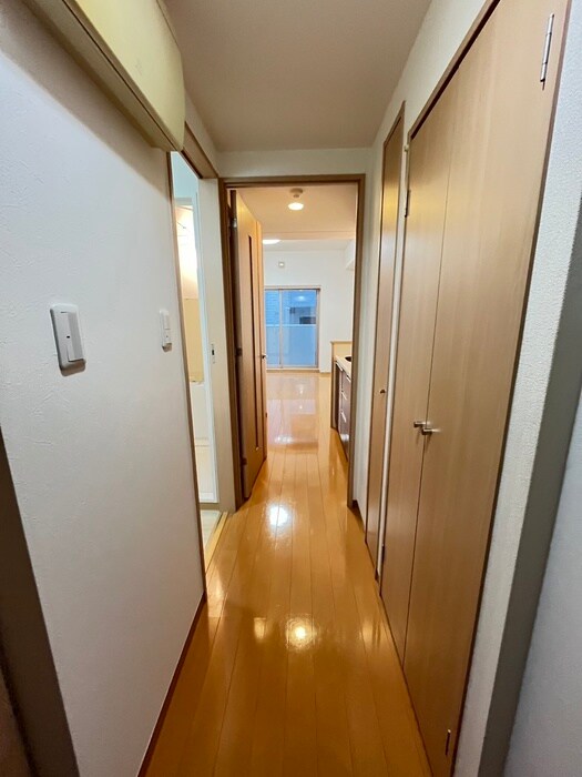 物件内観写真20　(廊下)