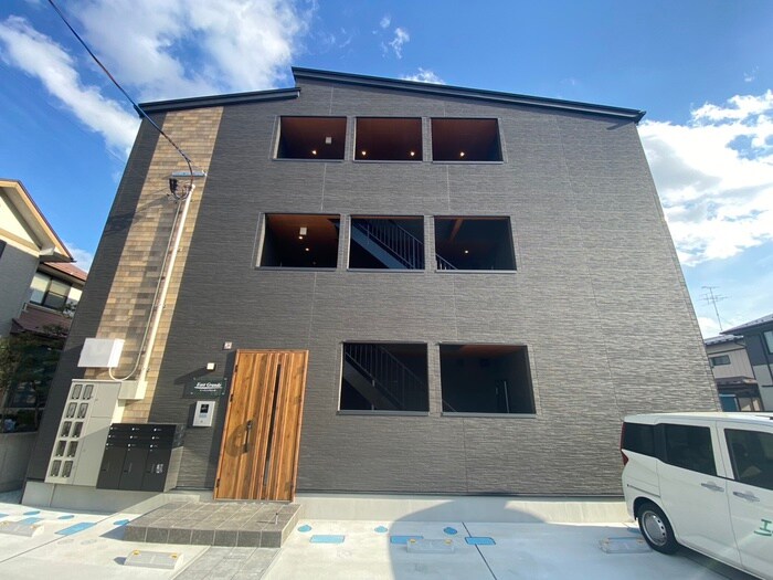 物件外観写真2　(外観写真)