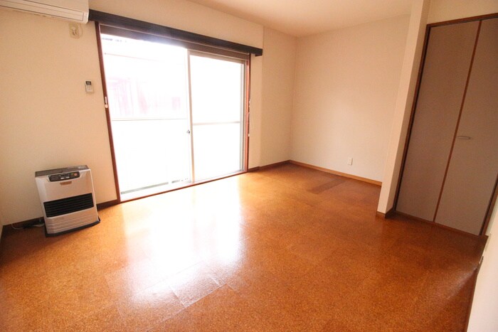 物件内観写真9　(居室)