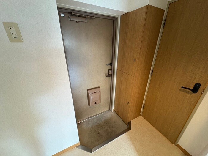 物件内観写真22　(玄関)