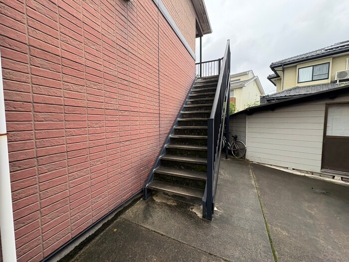 物件外観写真6　(駐輪場)