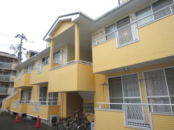 物件外観写真5　(エントランス部分)