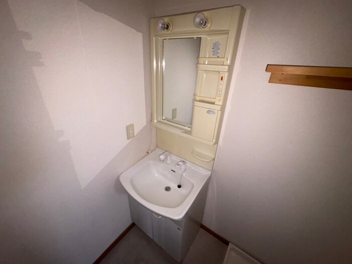 物件内観写真11　(洗面)