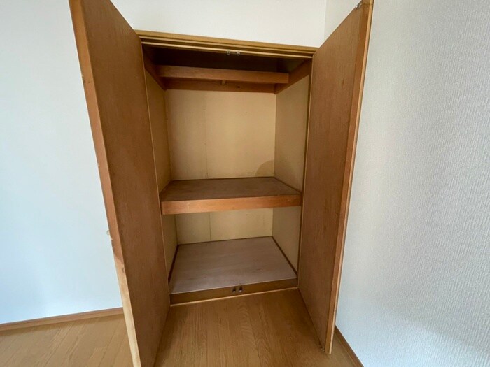 物件内観写真15　(収納)