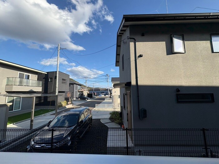 物件内観写真21　(室内からの展望)