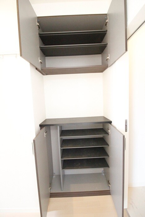 物件内観写真16　(靴箱)