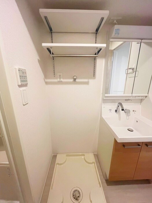 物件内観写真11　(洗濯機置場)