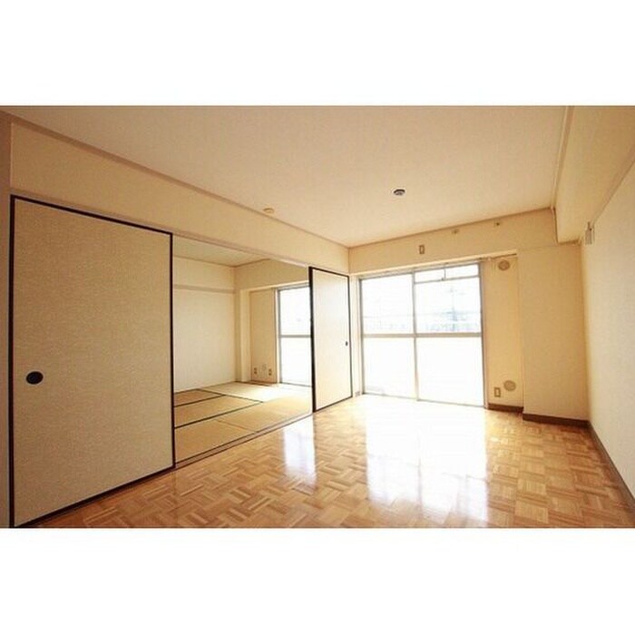 物件内観写真4　(居室)