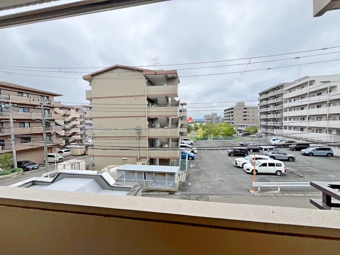 物件内観写真19　(室内からの展望)