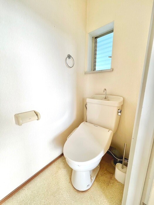 物件内観写真12　(トイレ)