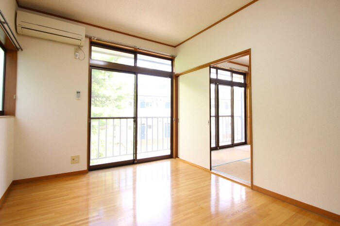 物件内観写真7　(居室)