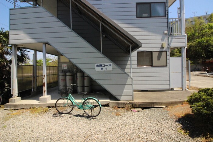 物件外観写真5　(駐輪場)