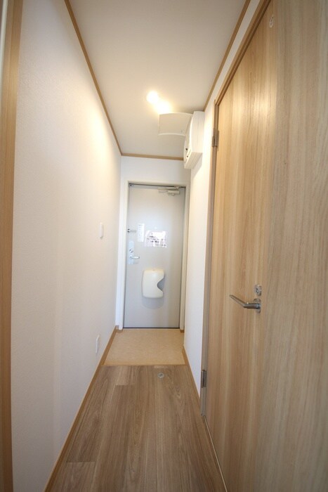 物件内観写真18　(廊下)