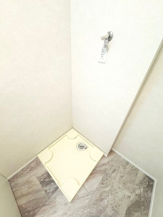 物件内観写真13　(洗濯機置場)