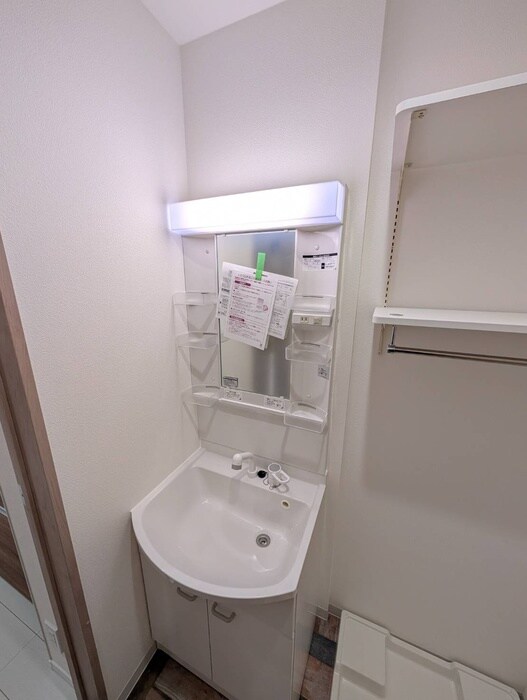 物件内観写真10　(洗面)