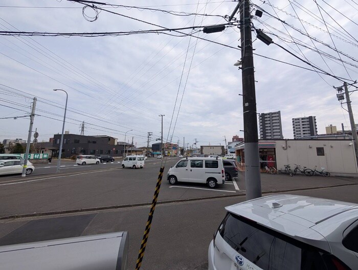 物件内観写真16　(室内からの展望)