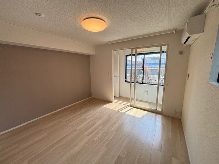 物件内観写真4　(居室)