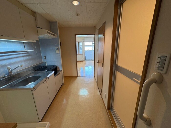 物件内観写真19　(廊下)