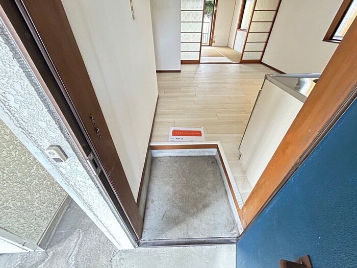 物件内観写真15　(玄関)