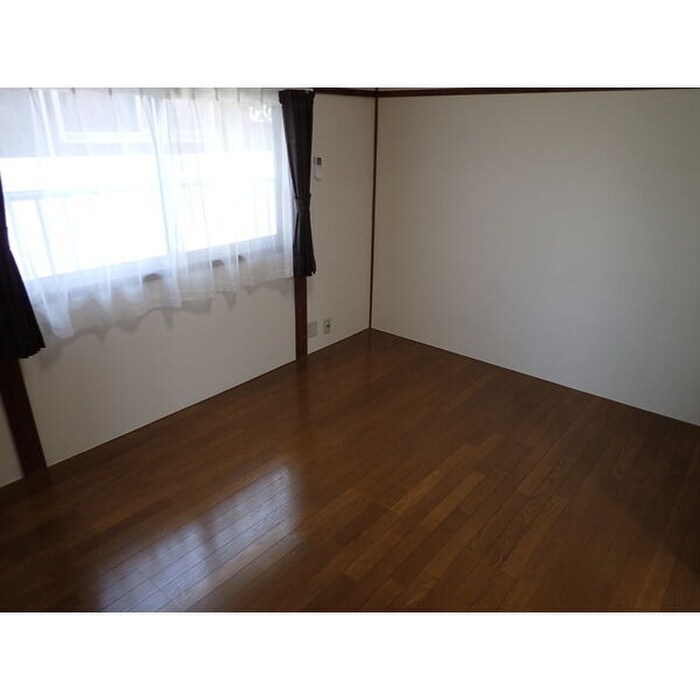物件内観写真2　(居室)