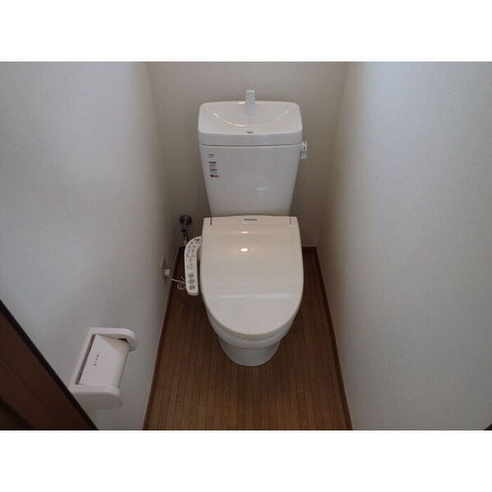 物件内観写真4　(トイレ)