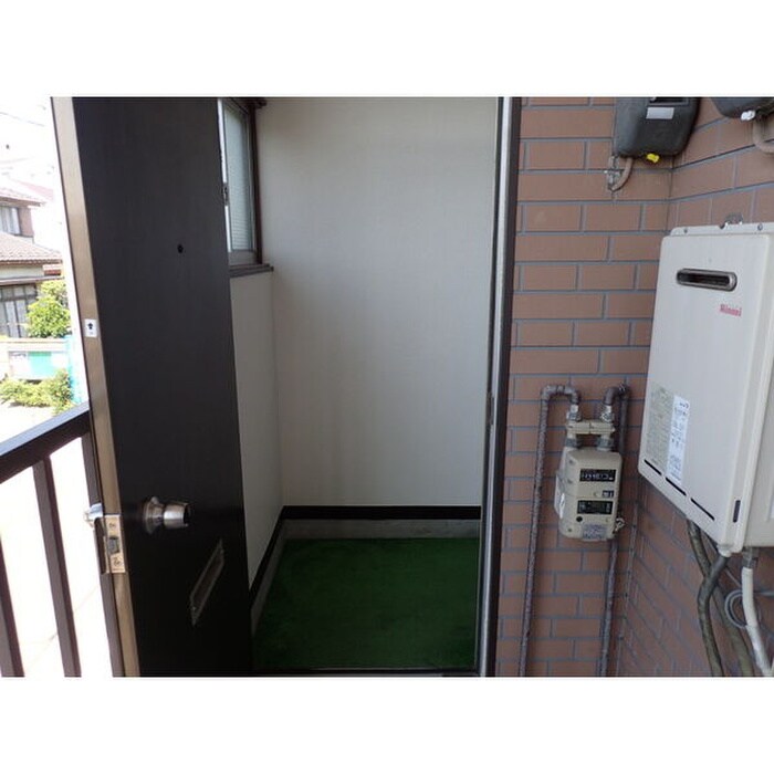 物件内観写真8　(玄関)