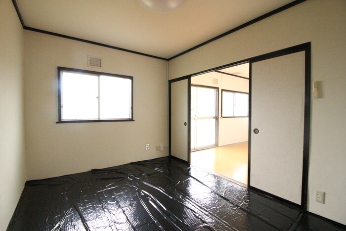 物件内観写真10　(居室)