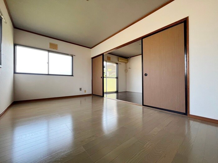 物件内観写真10　(居室)