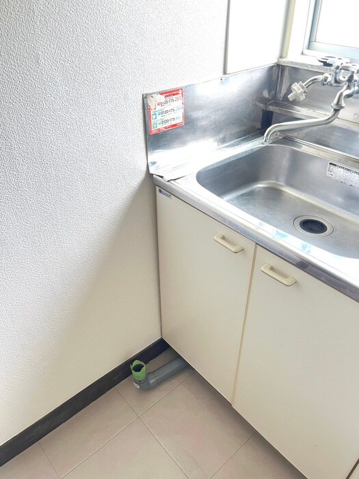 物件内観写真14　(洗濯機置場)