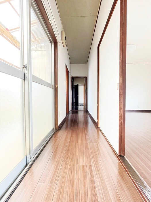 物件内観写真15　(廊下)