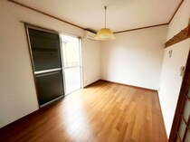 山岸ハイツの外観写真