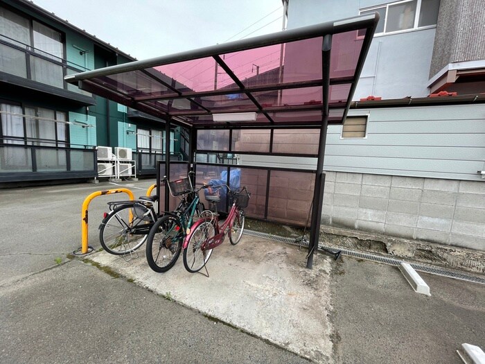 物件外観写真5　(駐輪場)