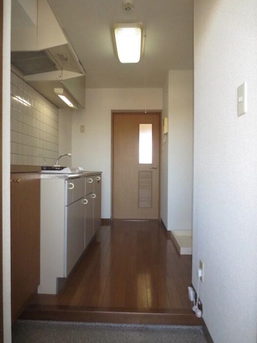 物件内観写真7　(玄関)